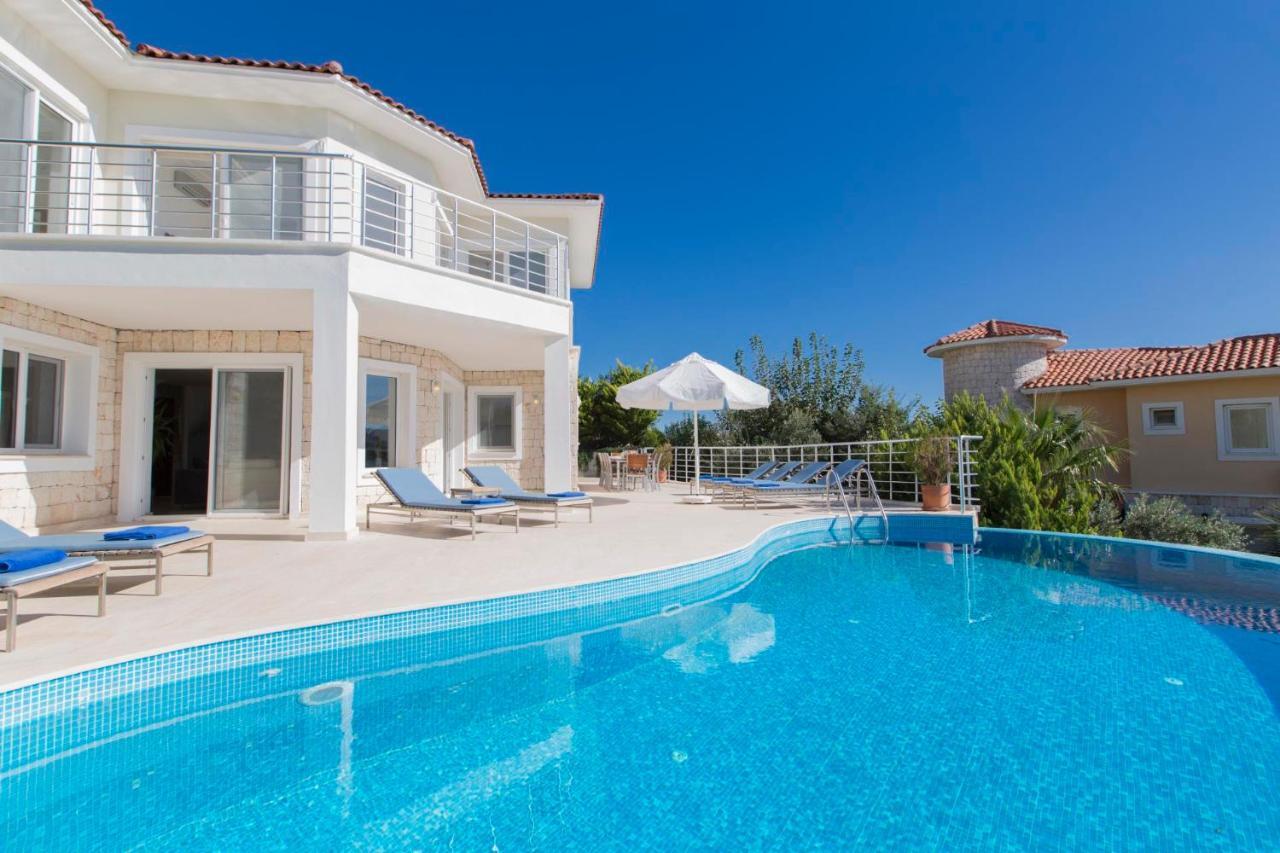 Iskenderun Villa Sleeps 10 With Pool And Air Con Yenikoy  Экстерьер фото